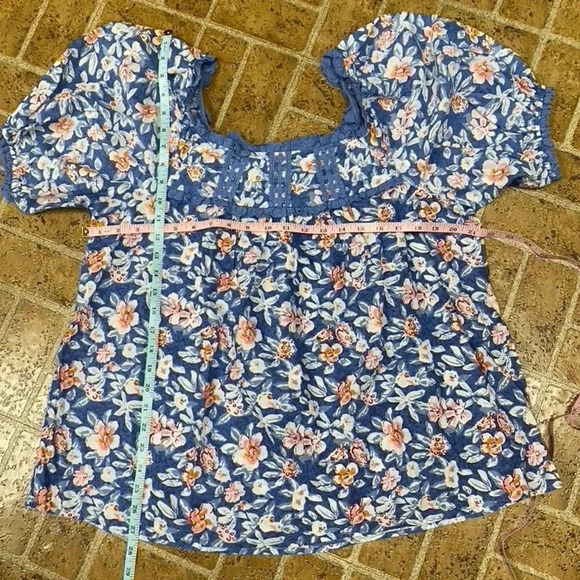 Solitaire Floral Flowy Boho Blouse - Picture 12 of 12